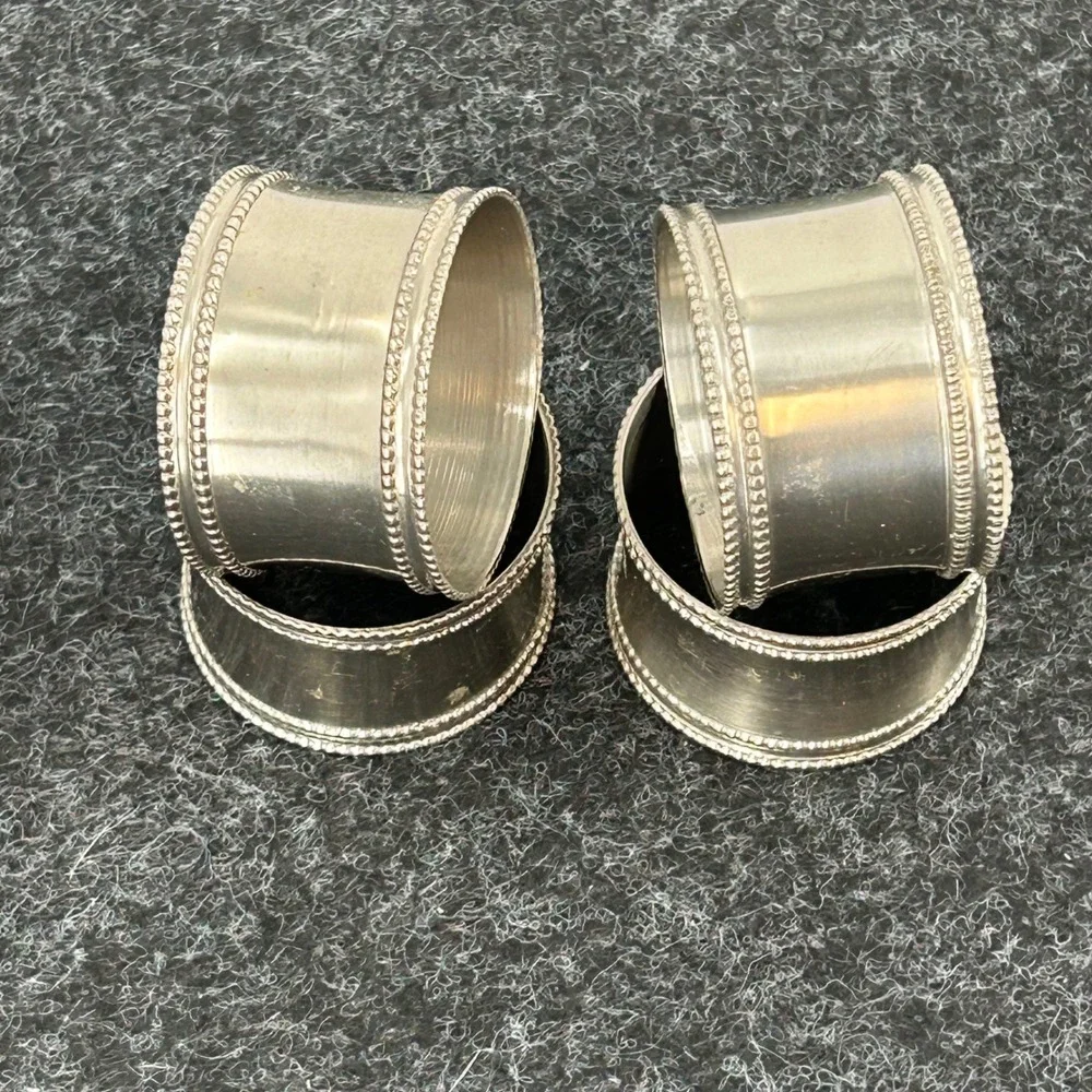 Silver Tone Beaded Rim Napkin Rings Set of 4 Vintage Style Table Decor